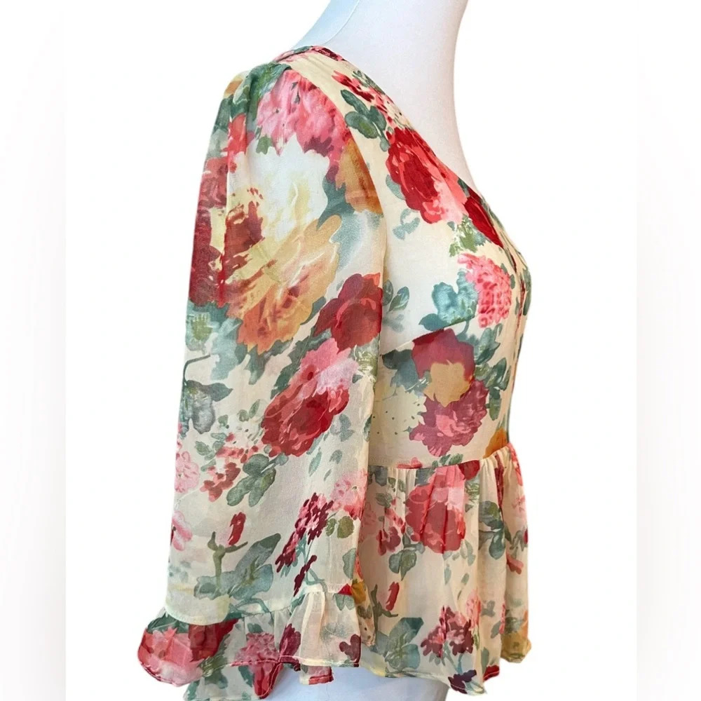 Line & DOT Sheer Floral Peplum Blouse - Picture 5 of 9